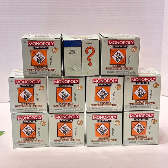 Monopoly Surprise 11 Boxes & Display Series One NEW Exclusive Collectible Tokens - Picture 8 of 8